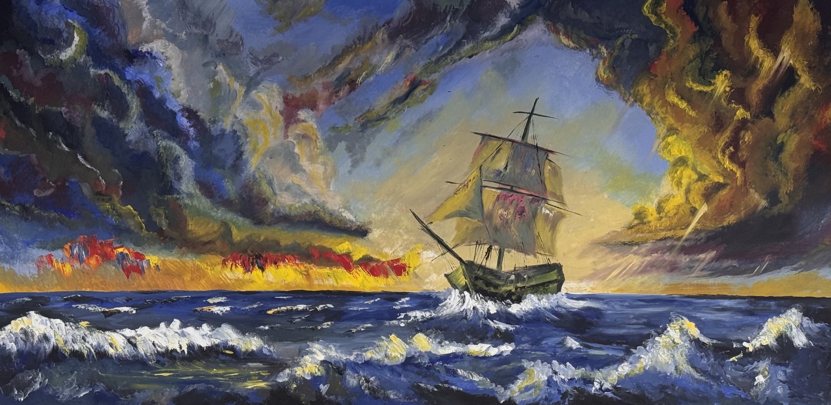 Ein Segelschiff auf bewegter blauer See unter einem dramatischen Himmel mit goldgelber und roter Morgenröte.